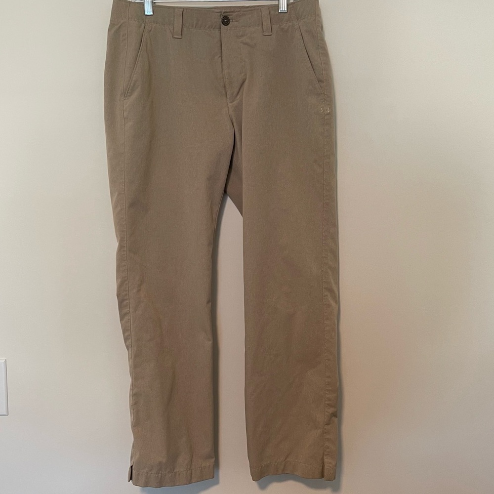 Under Armour Khaki Mens Golf Pants, very lightly worn, size 34/30!